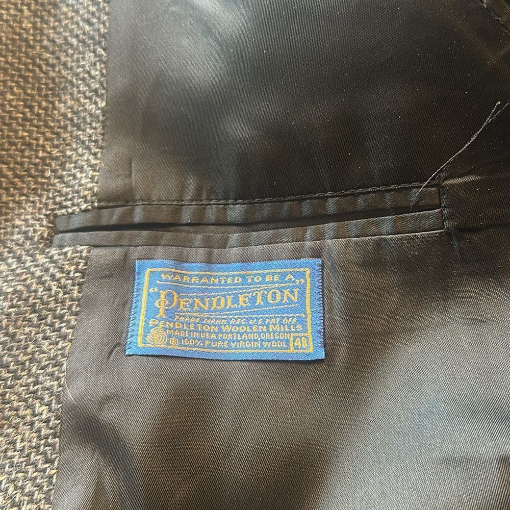 Pendelton Gray Blazer 48 (3900) - Picture 5 of 5